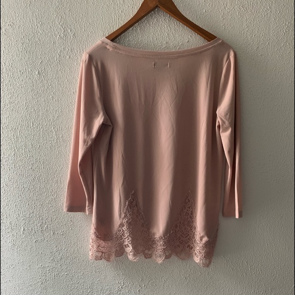 DYNAMITE🌟 lace top - Picture 2 of 3